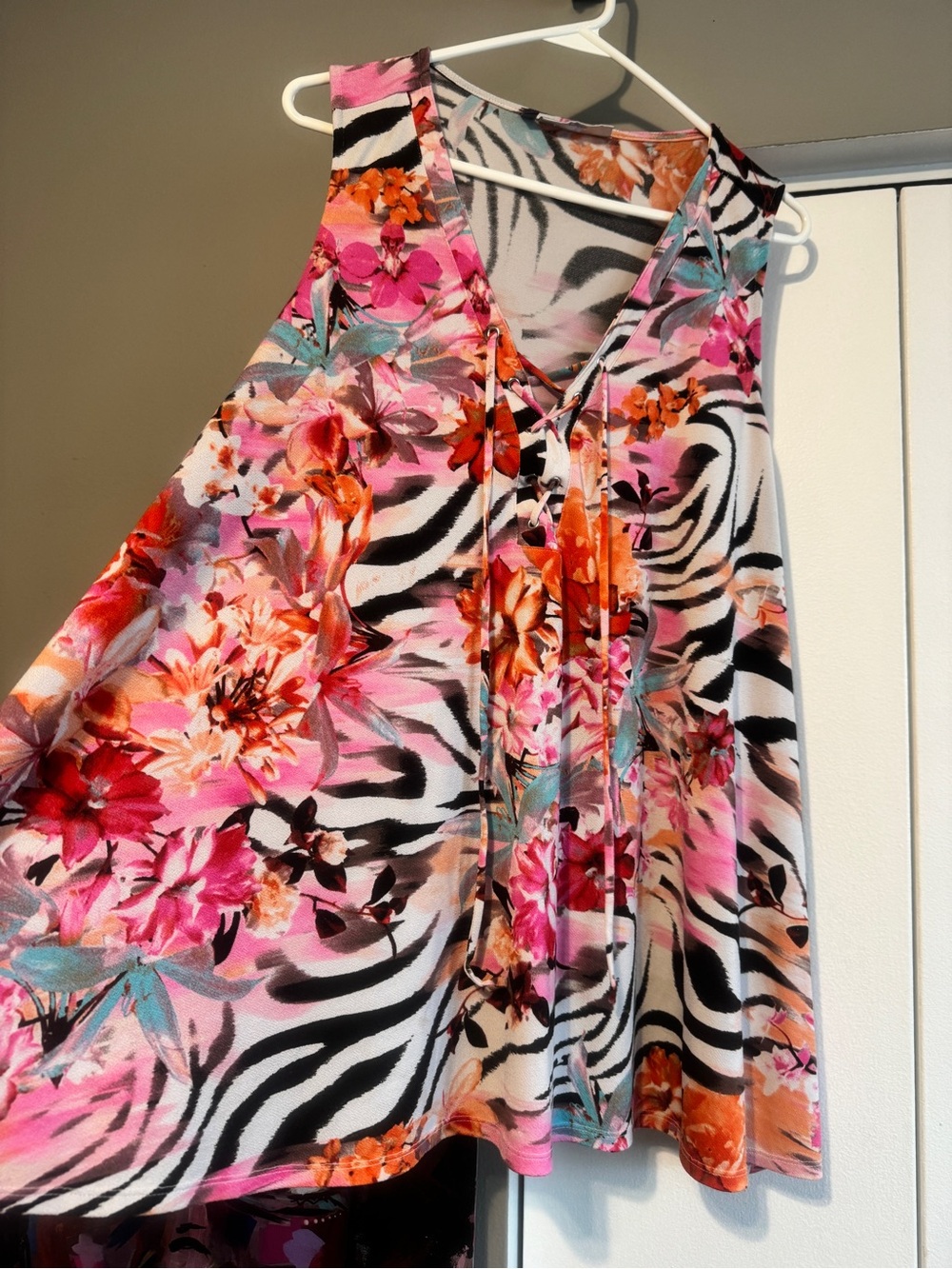 Jennifer Lopez JLO Plus Size 3X Floral Zebra Lace-Up Tunic Top